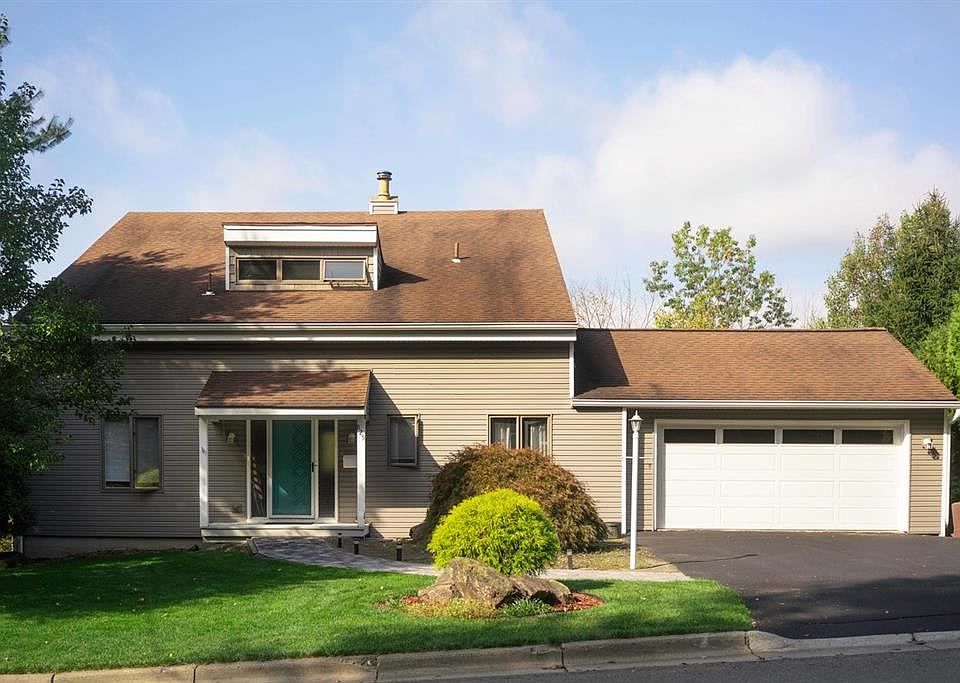 1st image of 825 Rosewood Ter