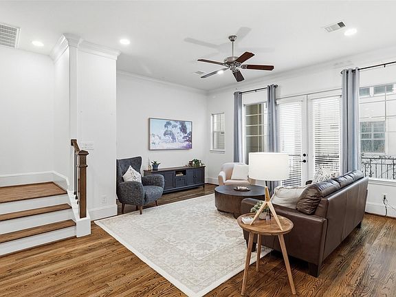 3rd image of 2411 Beall St