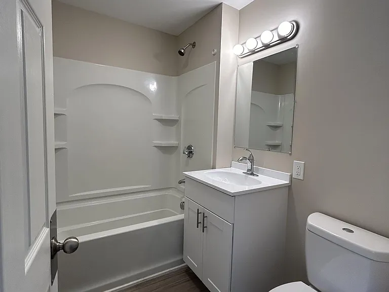 104 Green Hill Pkwy #2 — Photo 3