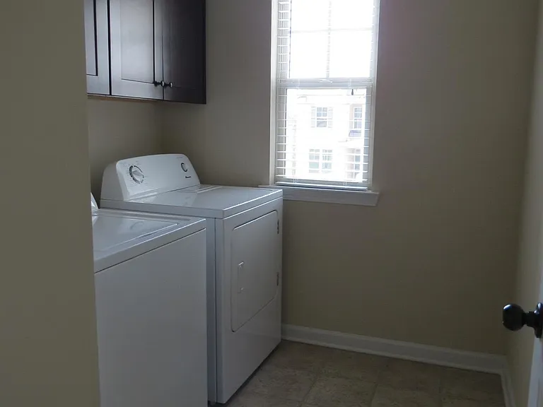 2951 Blake Towers Ln — Photo 22
