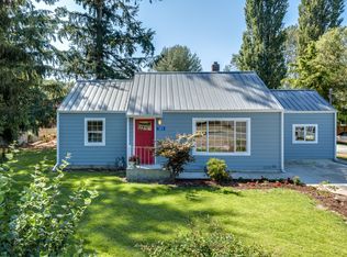 301 S Section St, Burlington, WA 98233