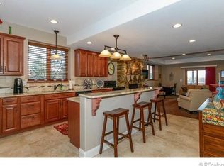 10524 W Peakview Pl, Littleton, CO 80127