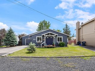 1938 SW 21st St, Redmond, OR 97756