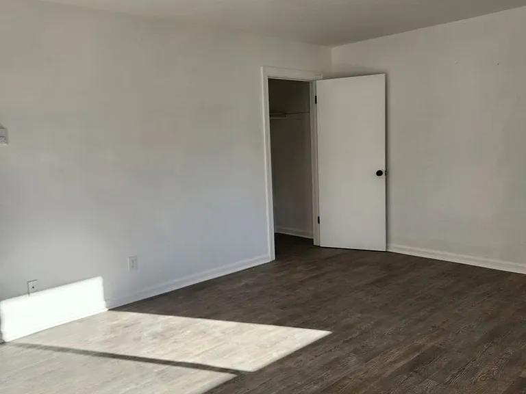 716 Cavalier Blvd — Photo 3