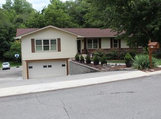 164 Cumberland View Dr, Oak Ridge, TN 37830