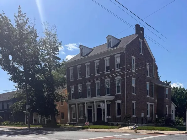 205 Main St Floor 2, Emmaus, PA 18049