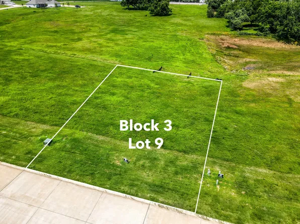 2410 Oak Hollow Ln, Brenham, TX 77833