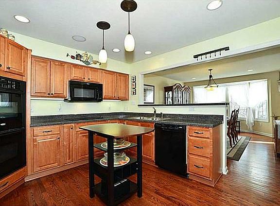 4th image of 320 Marshall Heights Dr