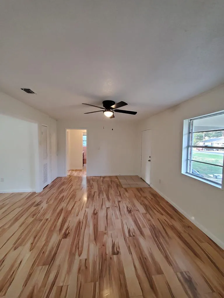 3 bed, 1259 sqft, $1,195 — Photo 3