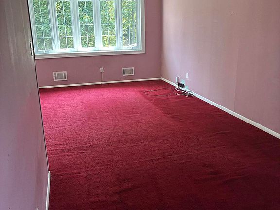 3rd image of 614 Vaughn Avenue