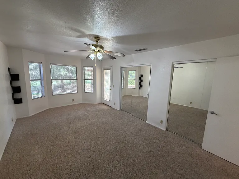 19508 N 78th Ave — Photo 17