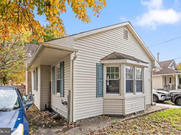 828 Sunrise Ave, Deptford, NJ 08096