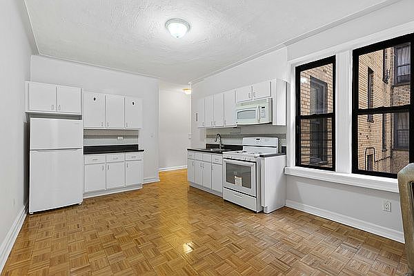 1st image of 613 E 16th St APT 2C