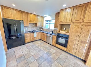 11630 19th Ave SW, Burien, WA 98146