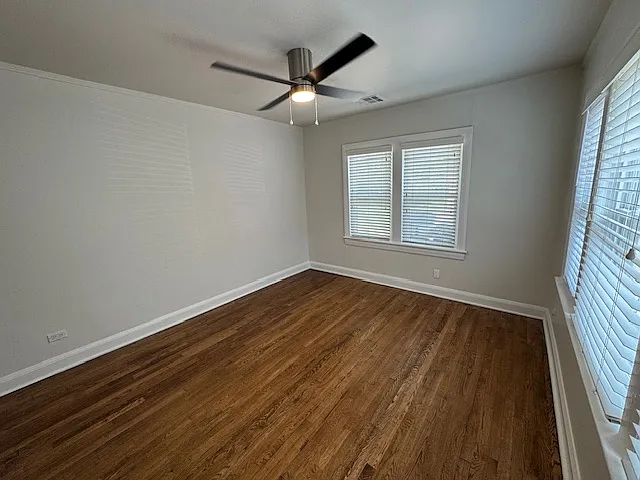 1235 S Columbia Ave — Photo 16