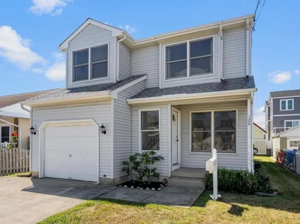 124 E Monterey Ave, Wildwood Crest, NJ 08260