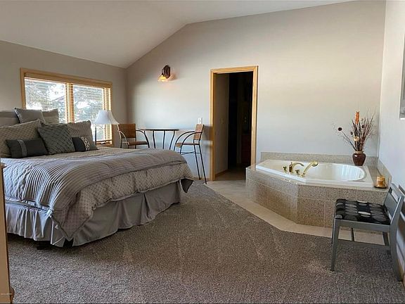 4th image of 215 Northridge Hills Ct