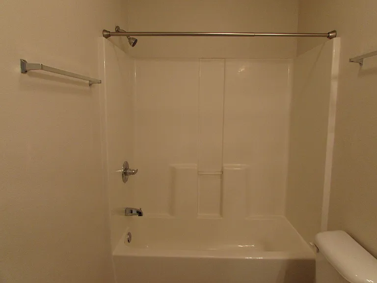 107 Andrews Dr — Photo 31