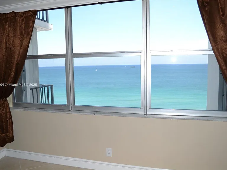 2101 S Ocean Dr #1702 — Photo 13