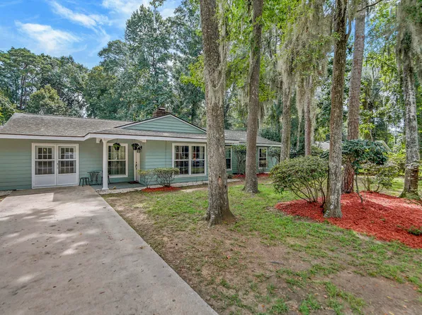 13 Tanglewood Dr, Hilton Head Island, SC 29928