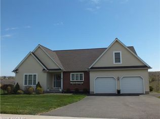 122 Pheasant Dr, Middletown, CT 06457