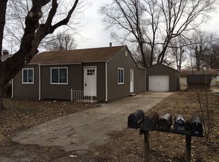 325 Zoe St, Buckner, MO 64016