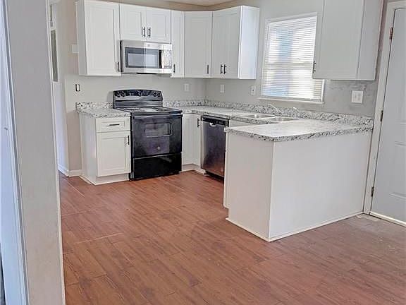 4th image of 5161 Ridge Forest Dr