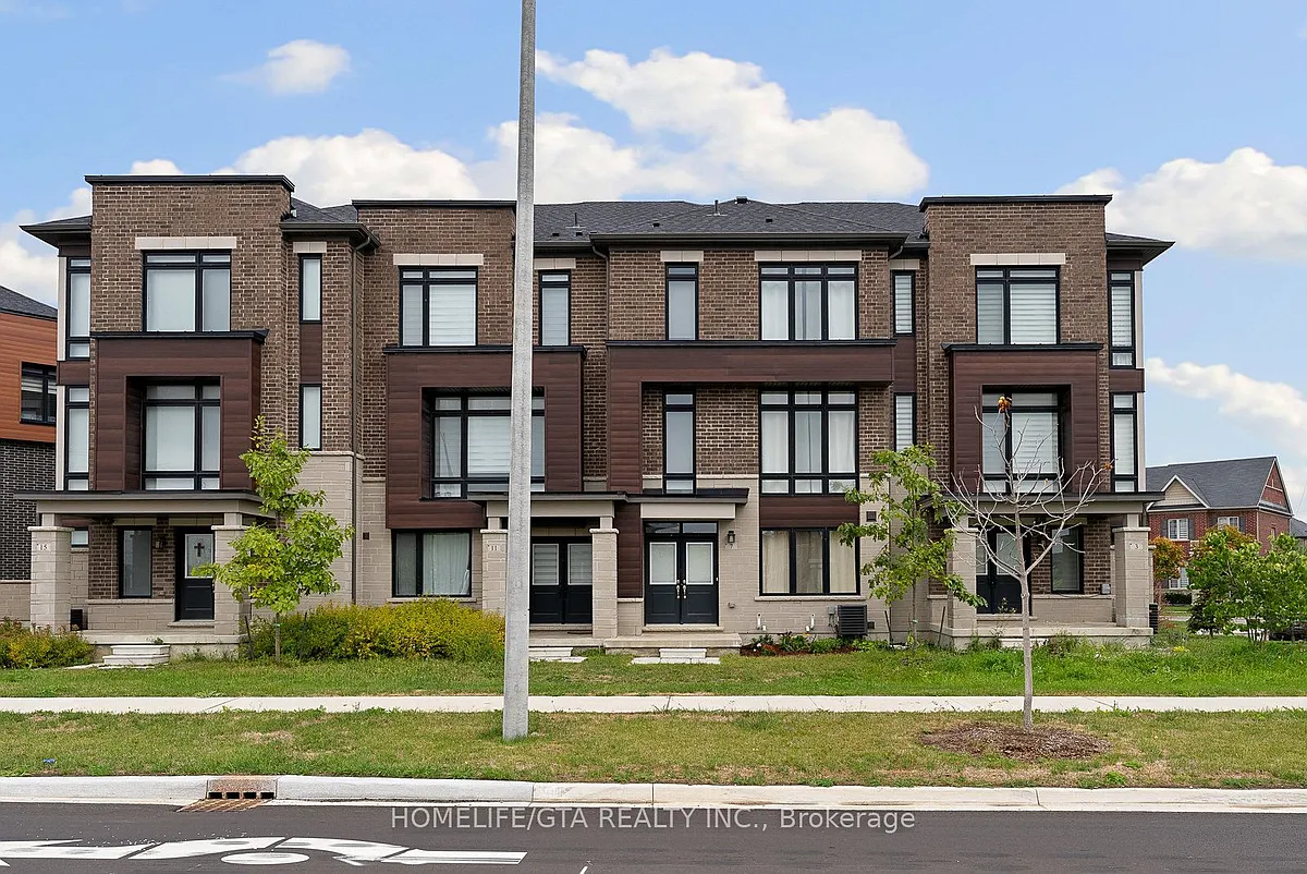 Building Photo - 7 Holyrood Cres