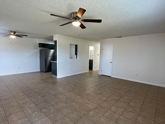 5th image of 663 W Ashlan Ave APT 101