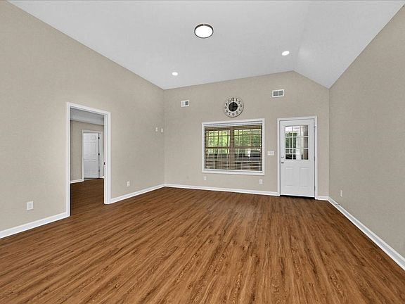 3rd image of 1104 Brownstone Way