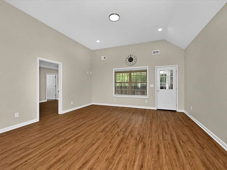 1104 Brownstone Way — Photo 3