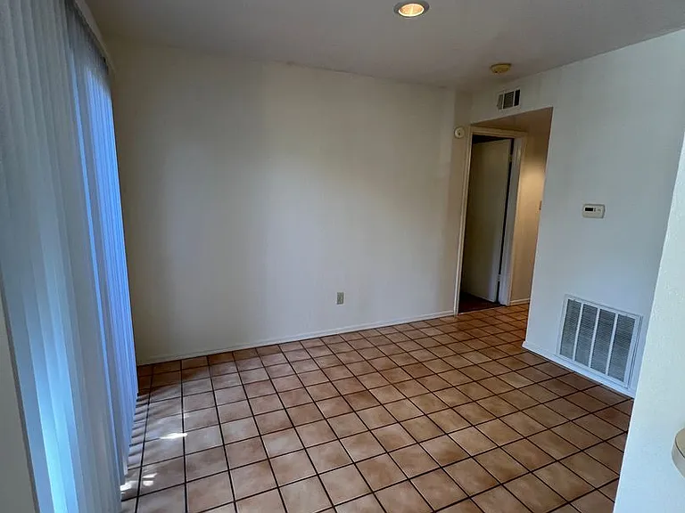 3000 Chautauqua Ave #148 — Photo 5