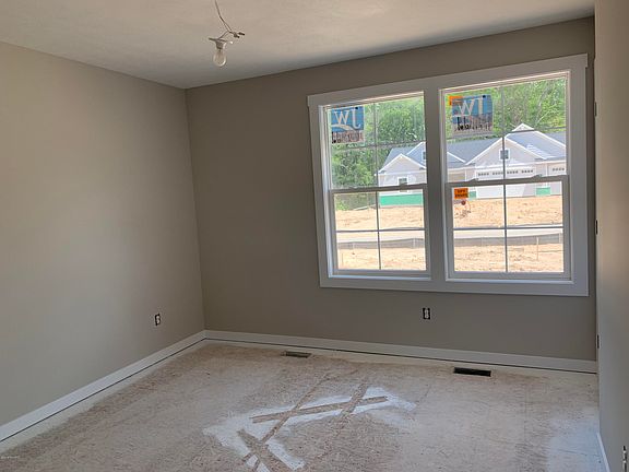 5th image of 7515 Graymoor St