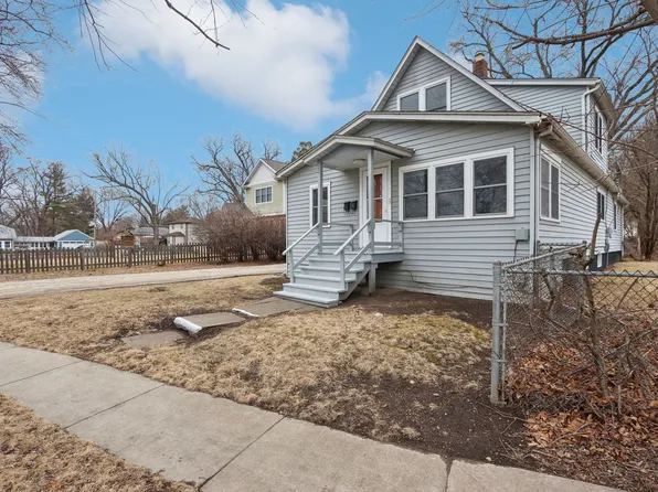 107 N River Rd, Fox River Grove, IL 60021