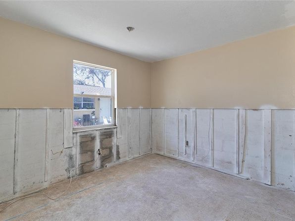 saint-petersburg-florida-81389989 picture