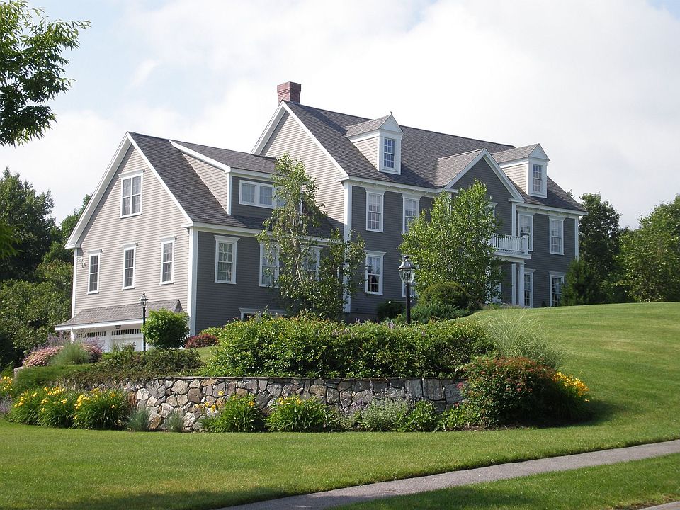 1st image of 8 Cortland Ln