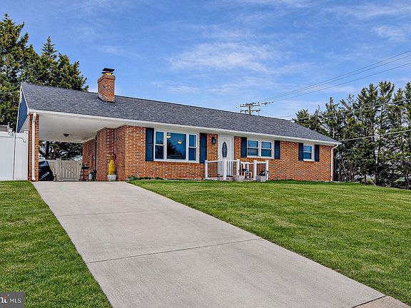 2nd image of 1601 Redfield Rd