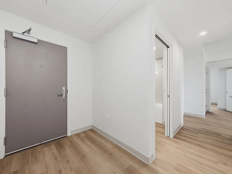 1529 Oxford St — Photo 123