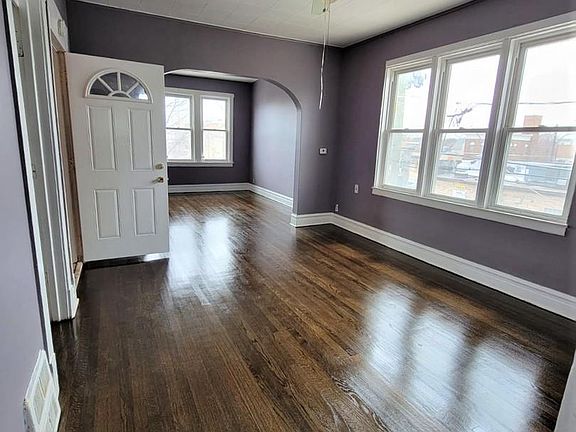 5th image of 2530 S 60th Ct