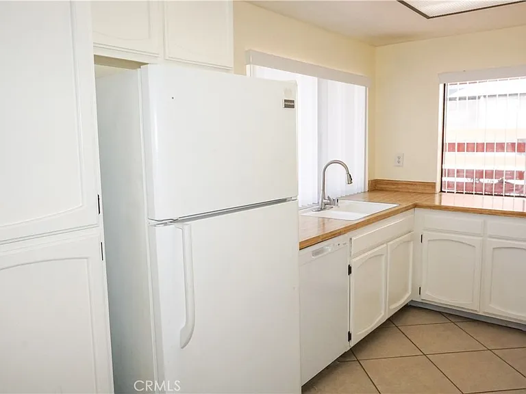 21848 Dupont St — Photo 10