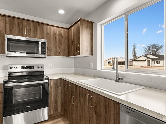 6th image of this home