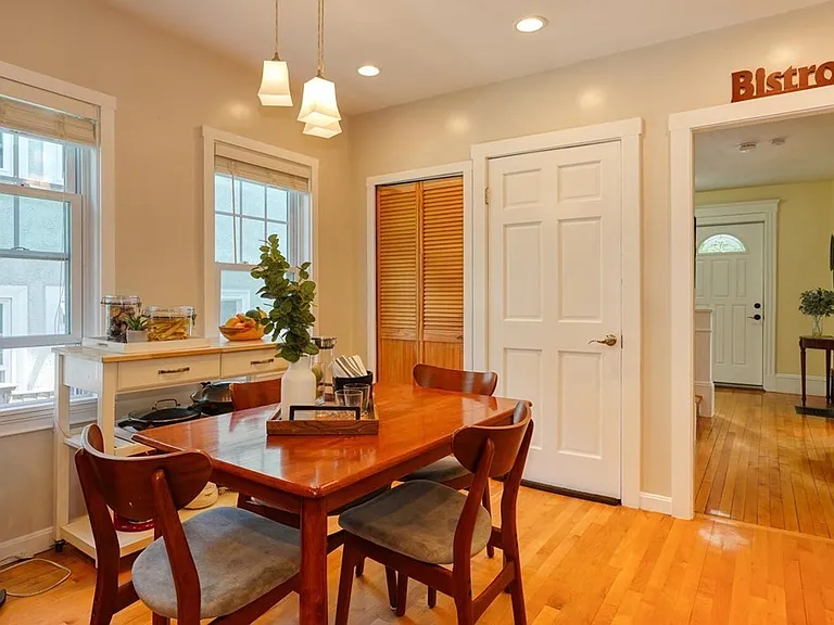 7 Vincent Ave — Photo 14