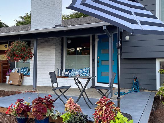 Front of house / front patio area