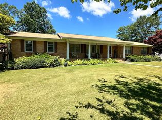 409 4th St NE, Arab, AL 35016