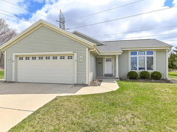 1932 Wexford LANE, Waukesha, WI 53186