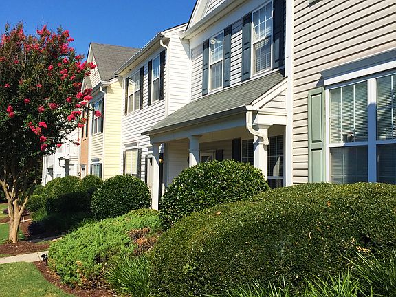 2nd image of 115 Waterford Park Dr