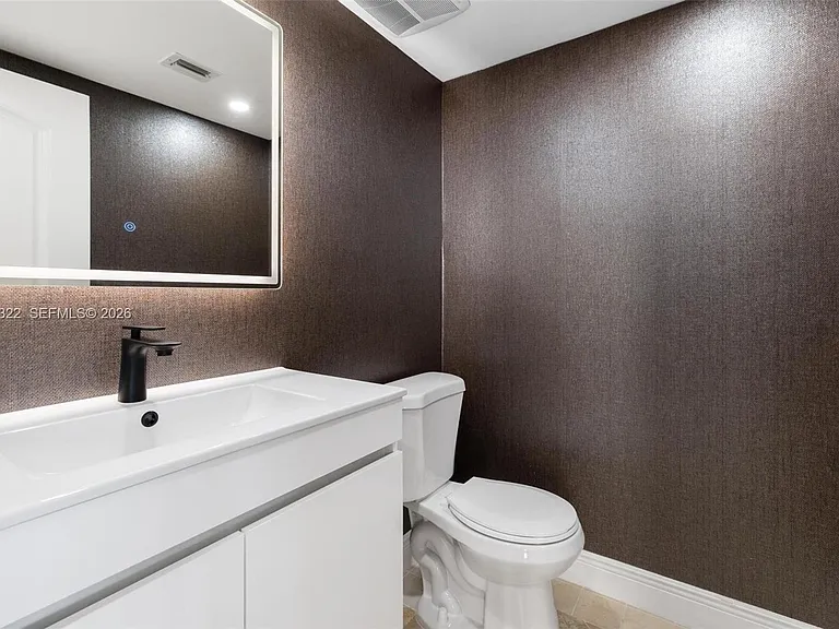 10175 Collins Ave #907 — Photo 14