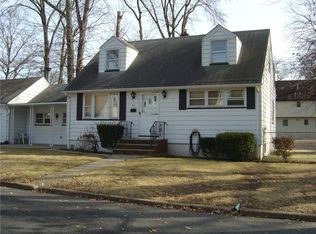 50 W Park Ave, Avenel, NJ 07001