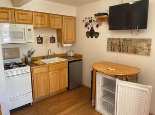 614 E 5th St, Hawthorne, NV 89415