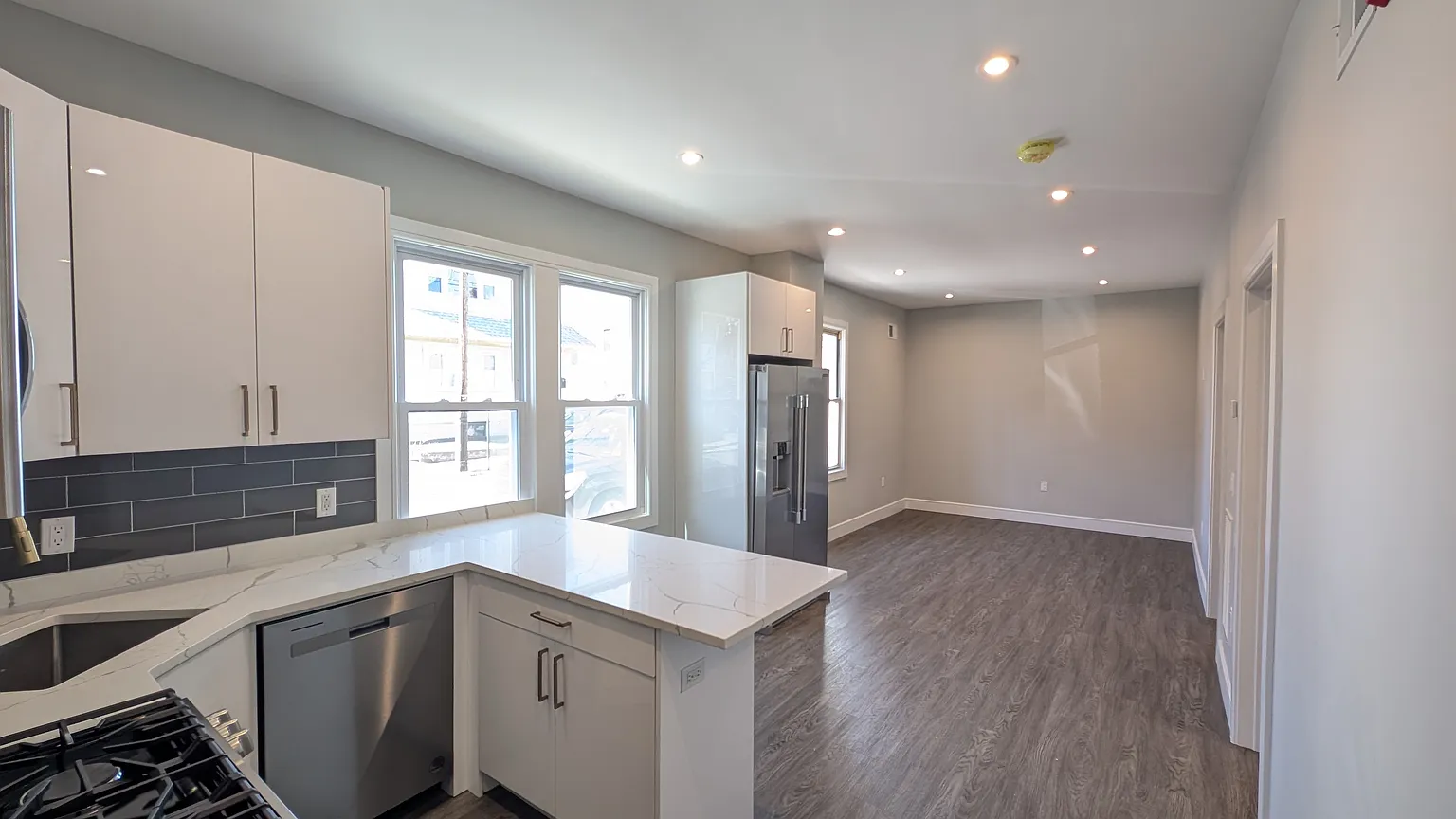 59 Locust Ave #1R photo 1